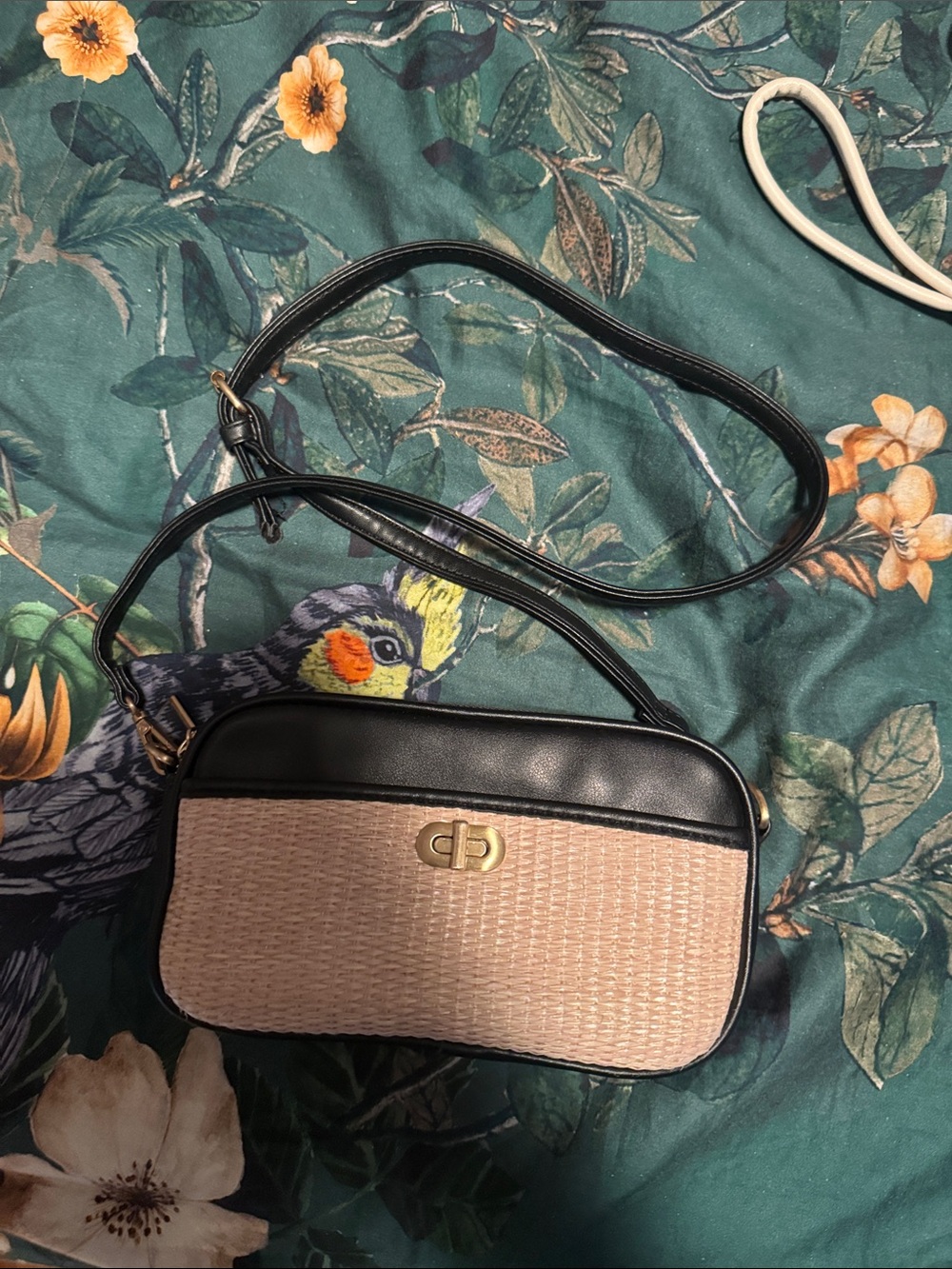 Black & Beige Woven Crossbody Bag - Classic Women’s Shoulder Bag